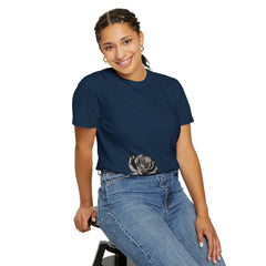 Navy blue t-shirt with gray rose graphic, paired with high-waisted jeans for casual style